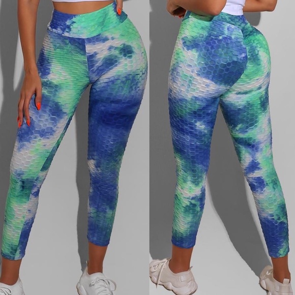 . Diva Boutique Blue Multicolor Tie Dye Scrunch Butt Leggings - Picture 2 of 7
